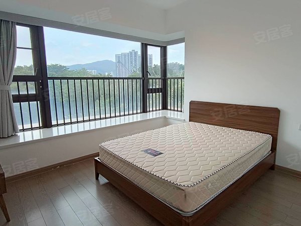 珠海香洲前山华发新城左岸免佣前山河畔华发新城对岸大四房出租,免一