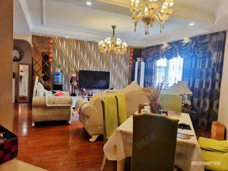 长富花园南北通透满五正规商品房双卫格局出行方便