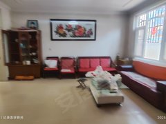 淄博桓台县中心大街唯有我有云涛小区 1楼带大院子 3室地暖 长租可以商量出租房源真实图片