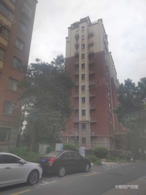 长安萨尔斯堡 高楼层视野无遮挡 商业配套齐全 临地铁 大两房