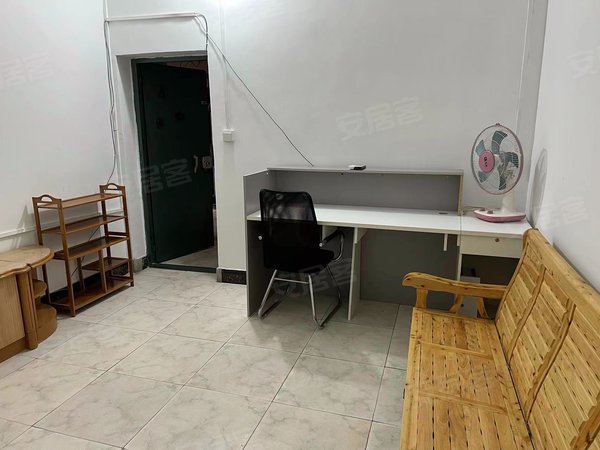 重庆合川合川滨江路蟠龙路138号小区蟠龙路105号一室一厅家具家电齐全