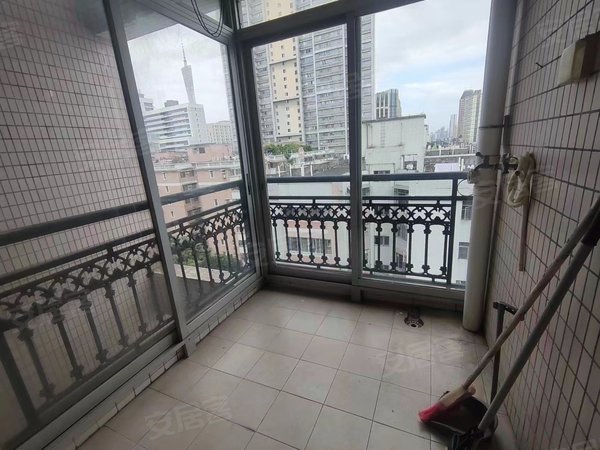 广州海珠新港西愉景雅苑鹭江地铁口 两房一厅出租房源真实图片