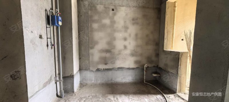 缇香郡3室2厅2卫135㎡南北67万