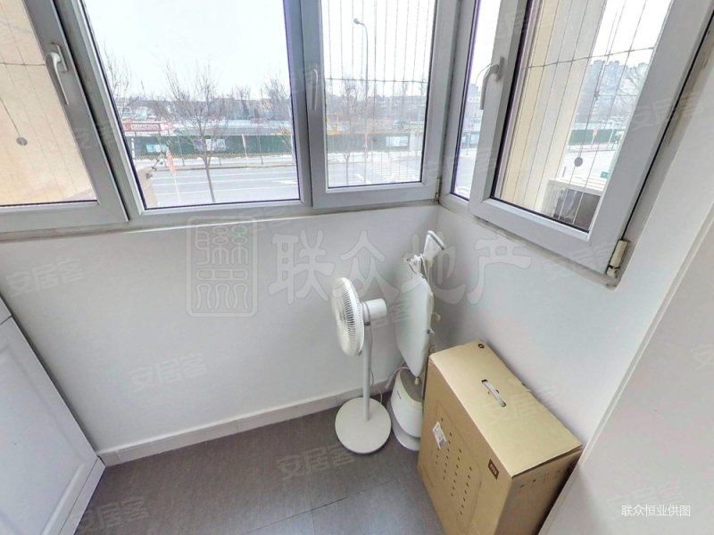 新宫地铁4加19号线合顺家园1室1厅精装商品房