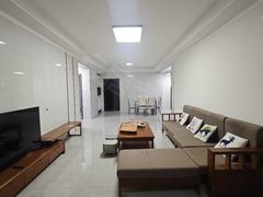 泉州台商区台商投资区御湖湾大三房 户型方正 高楼层 居住舒适出租房源真实图片