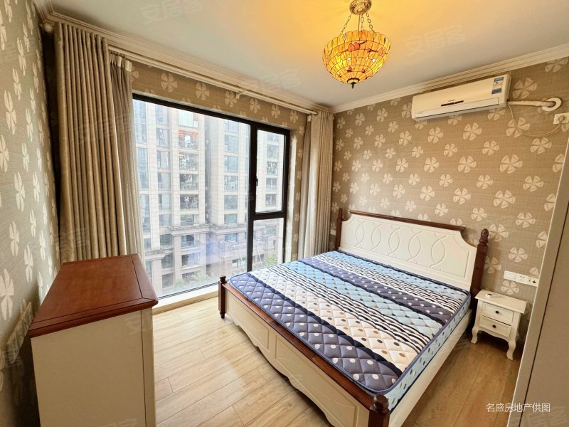 梧桐公馆(d区) 商业配套成熟 环境优美 板楼 交通便利