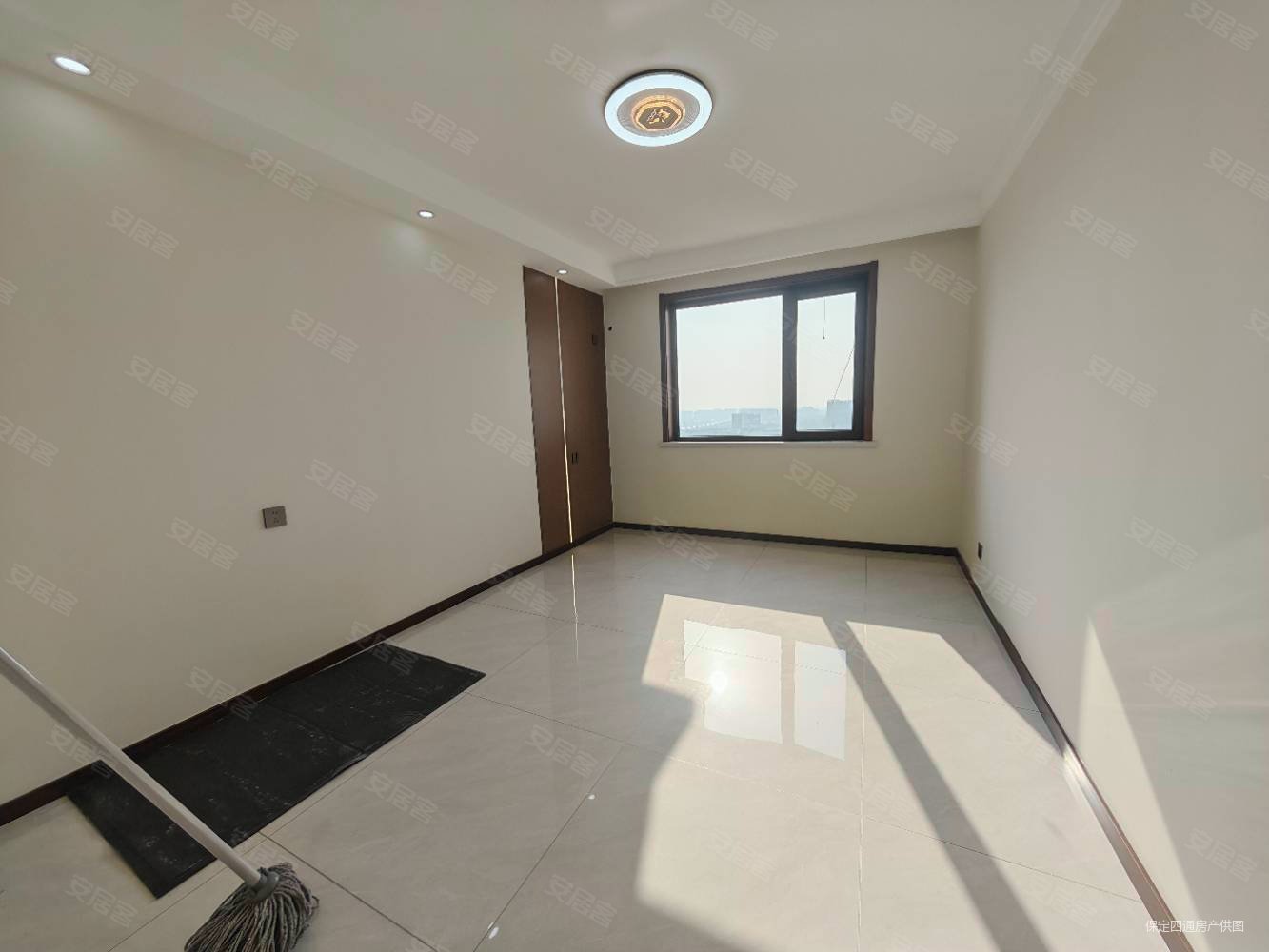 新东方凤凰城3室2厅2卫154.19㎡南北99.9万