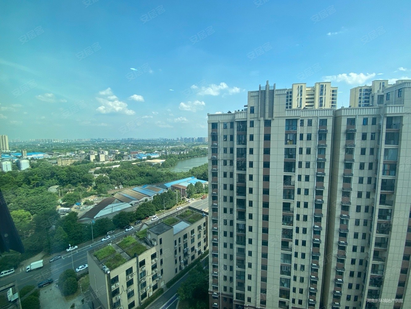 大漏山语城一期8字头大三房家具家电齐全小区环境优美