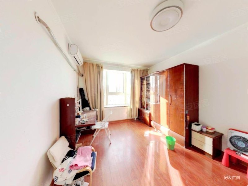 急售文博花园低总价南北通透四房满五年