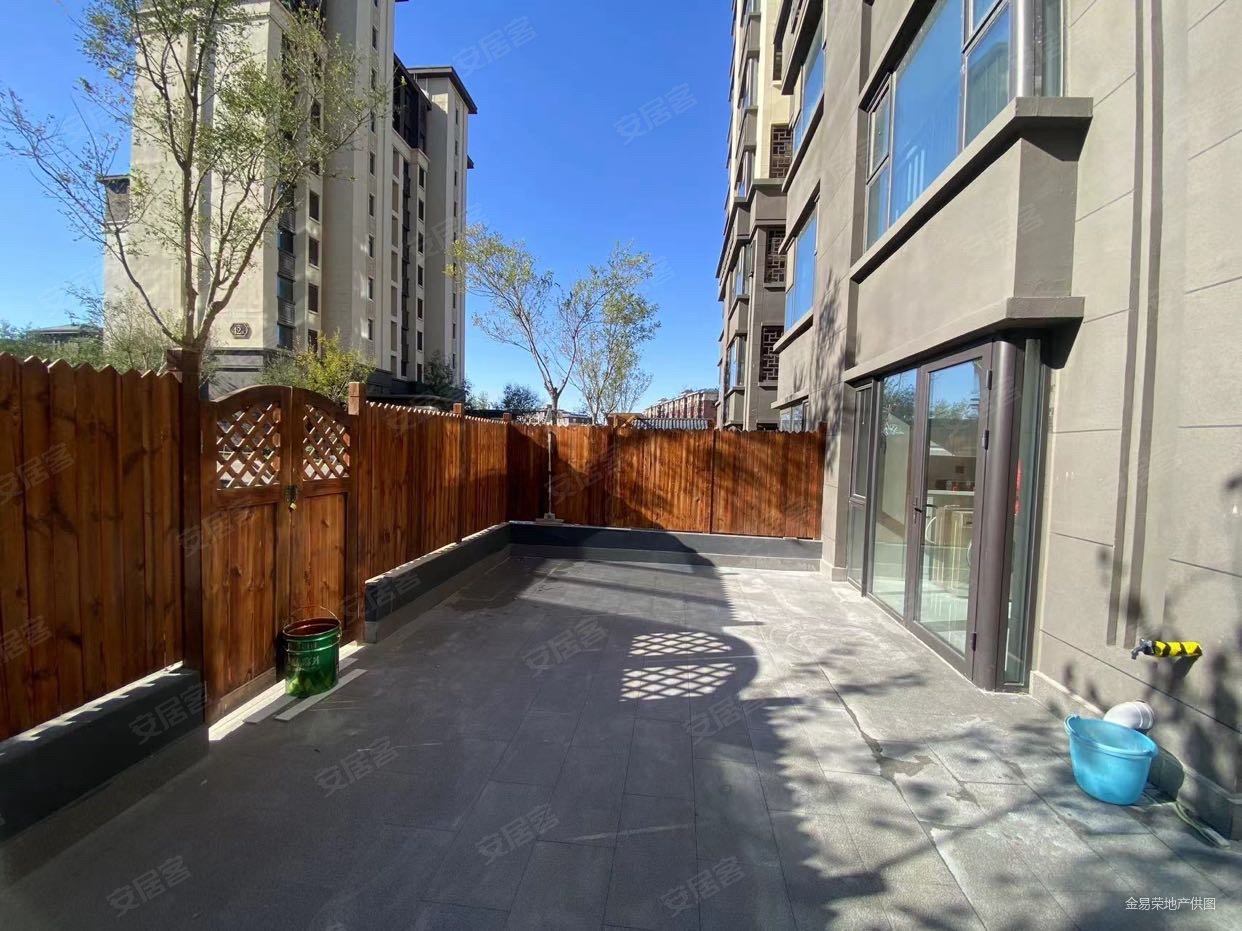 团泊西 一楼带院洋房 精装修 两室 随时看房,荣盛锦绣学府二手房,112