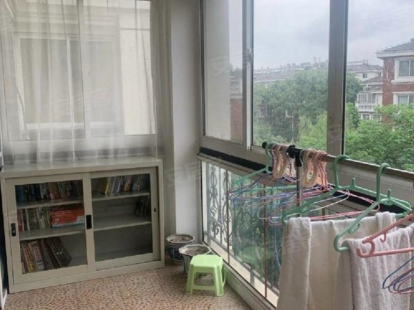 上海松江九亭三盛颐景园(公寓住宅)三盛,南北通透,交通便利,环境优雅