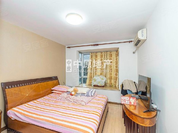 【多图】华升新苑,鞍山租房,8号18号地铁 精装修两房一厅,朝南采光好