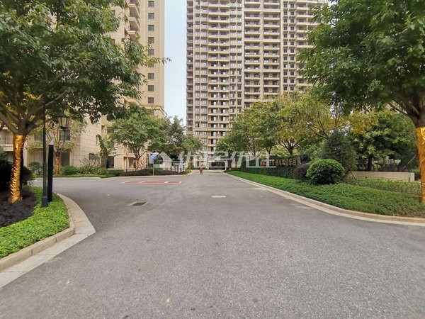 南宁良庆五象大道光明城市安和苑免物业费,看房方便,精装两房出租房源