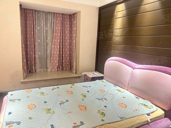 杭州余杭五常西溪花城西溪花城精装修大跃层,豪华装修,房东诚心出租