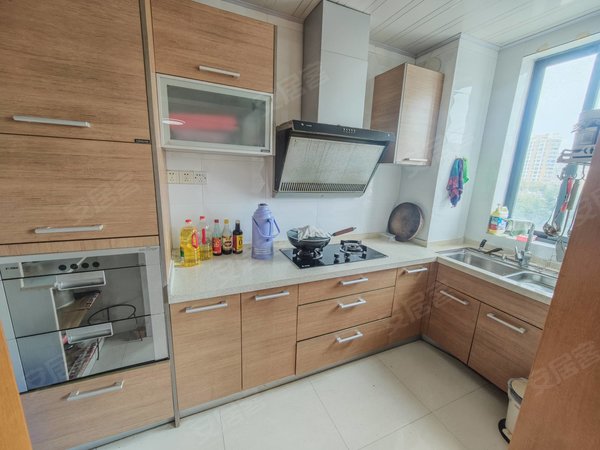 金华东阳东阳江北黄金北岸黄金北岸 精装修 ！三室两厅两卫！大边套！2800包物业费！出租房源真实图片