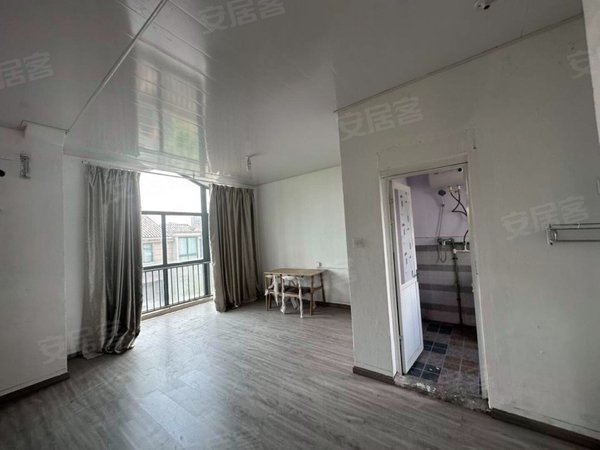 杭州萧山闻堰湘湖人家(东区)湘湖人家边套排屋带独立车库 7室,家具新