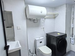 阿拉尔金银川路塔里木商贸城锦绣城公寓，周边配套齐全，可以月租，吃饭购物方便，交通便利，出租房源真实图片