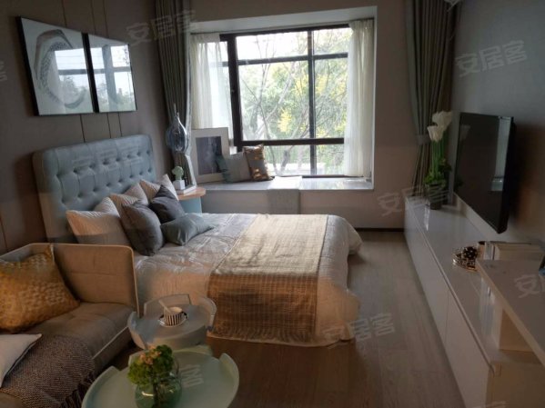 地铁口鑫苑名城 loft1万订房月供一千多 售楼部非中介