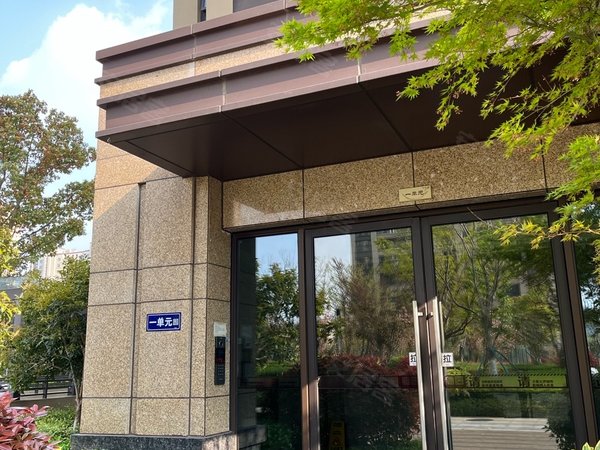 苏州常熟虞山及第阁文化片区,大四房,户型朝南,采光好,精装修,可以