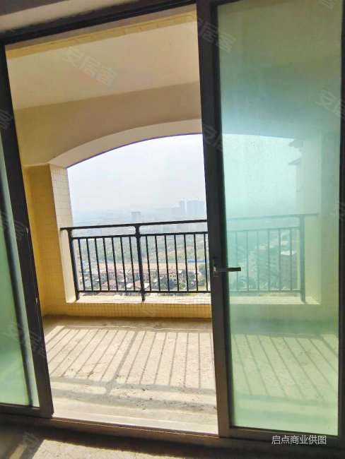 钜隆东逸湾花园刚需三居满五对流靓户