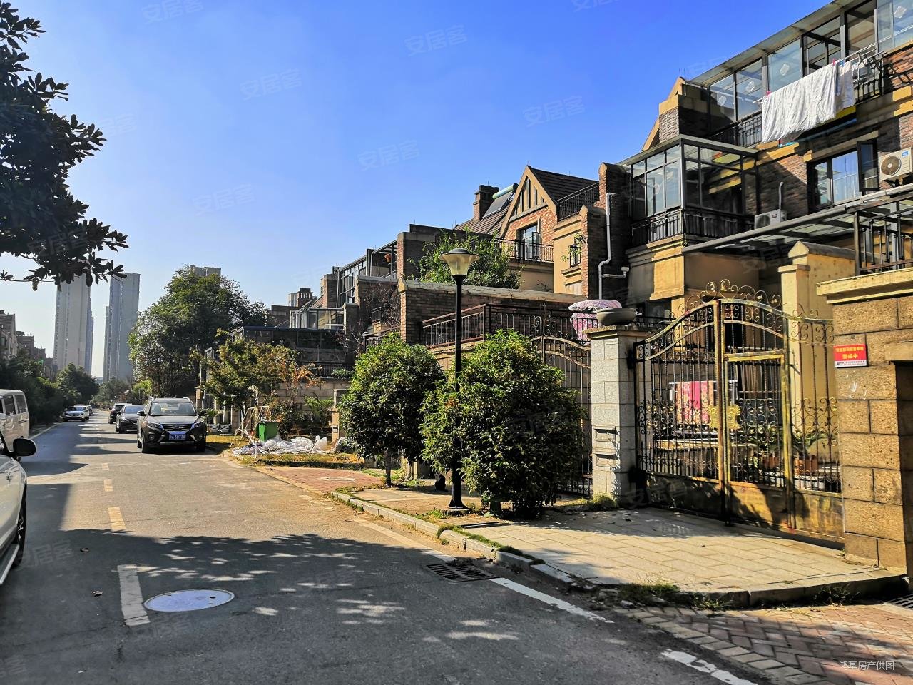 绿地兰宫精装联排东端户前后出入三面院子所见即所得