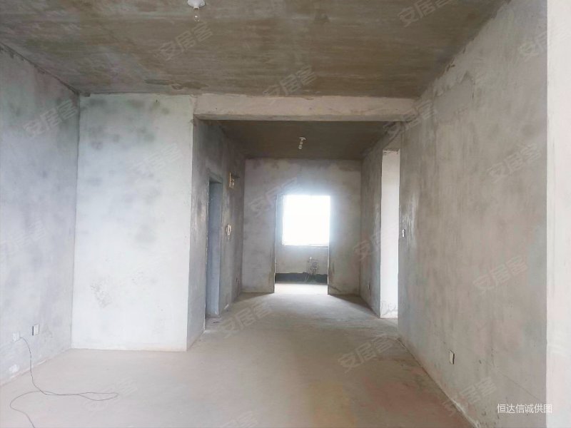 近地铁 高楼层采光充足,天湖名郡二手房,49万,2室2厅,1卫,96平米-西安