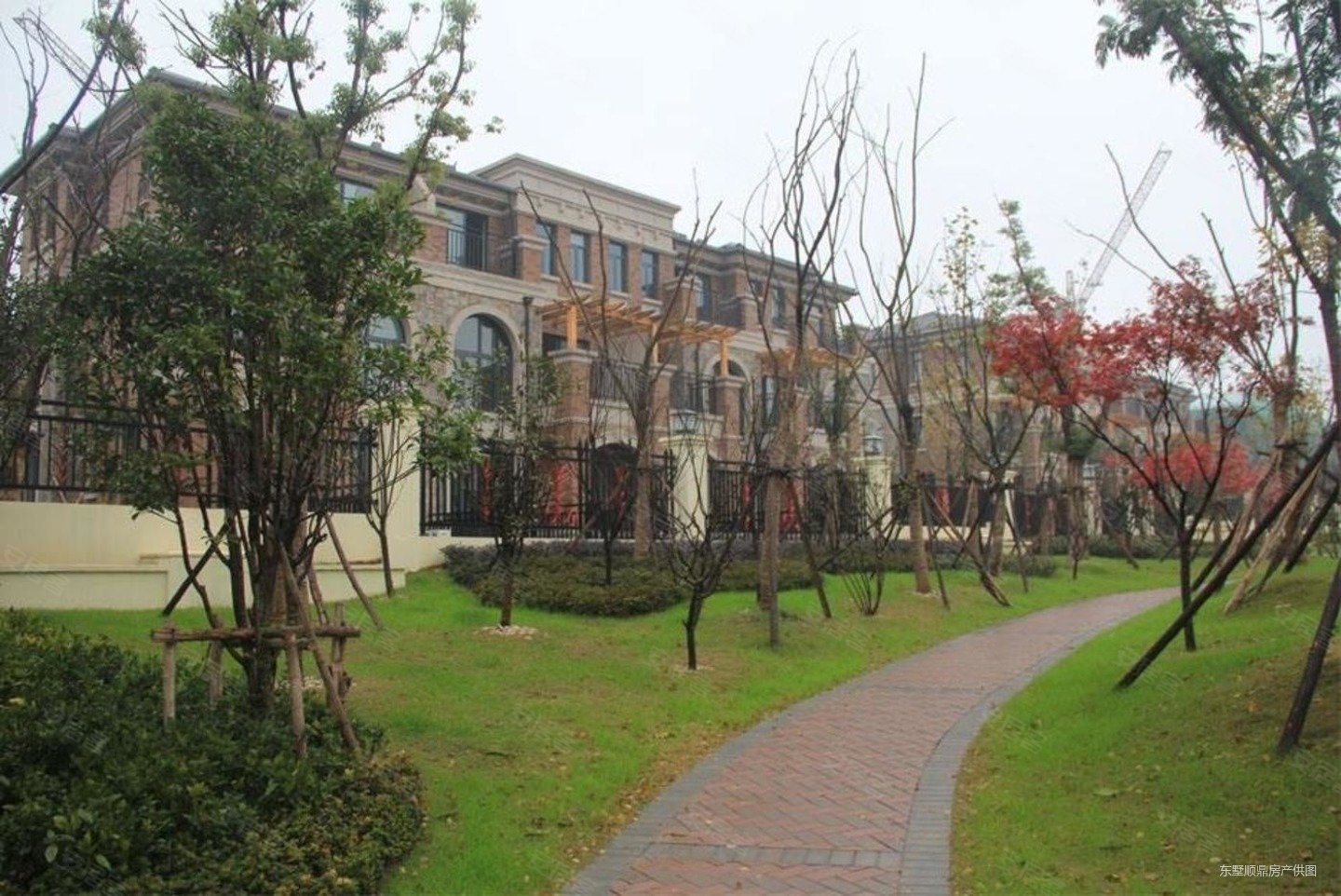 金陵御花园(别墅)5室2厅3卫616㎡南北3950万