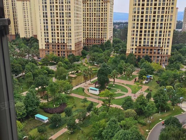 昆明盘龙茨坝天宇澜山天宇澜山 2室2厅1卫 111平 电梯房 精装修出租