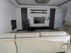 阜阳太和人民中路中医院旁,3室精装,1万1年,出行方便出租房源真实图片