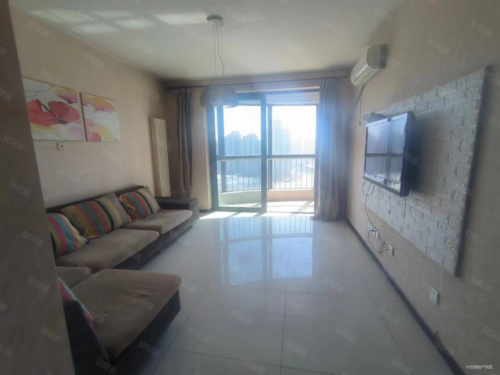 金领花园环境优美近地铁集中供暖刚需两居商业配套成熟