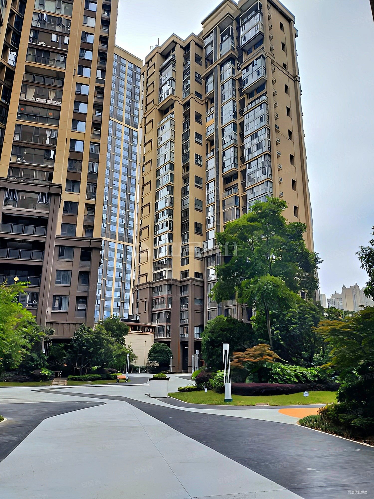 贵阳房产网>贵阳二手房>南明二手房>甘荫塘二手房>保利凤凰湾c区名门>