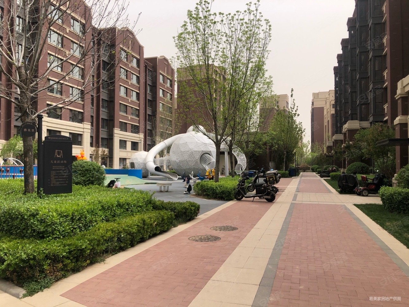 金地艺英里3室2厅2卫123㎡南北220万