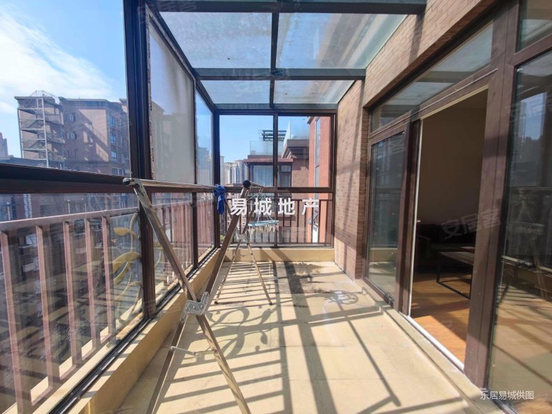 顶跃洋房  南北通透 带电梯 高楼层视野无遮挡 动静分离