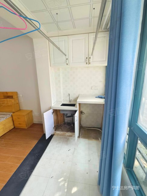 凤翔花园(四期) 精装好房 交通便捷 南北通透 大两居