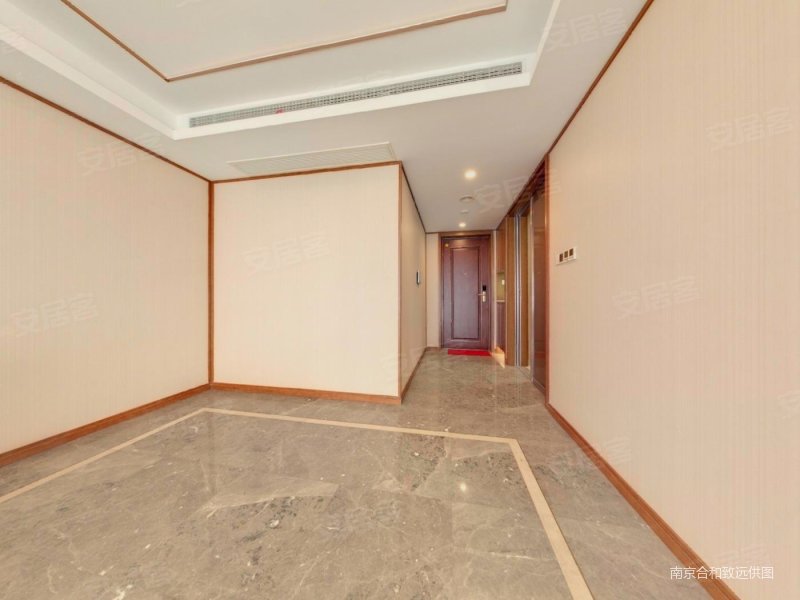 正荣润峯 交通便捷 环境好 刚需小三居 楼龄新 商品住宅