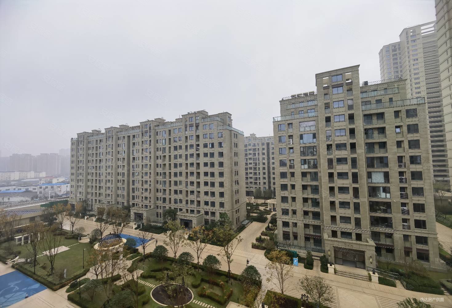 金水湾凤凰城4室2厅2卫143㎡南北192万