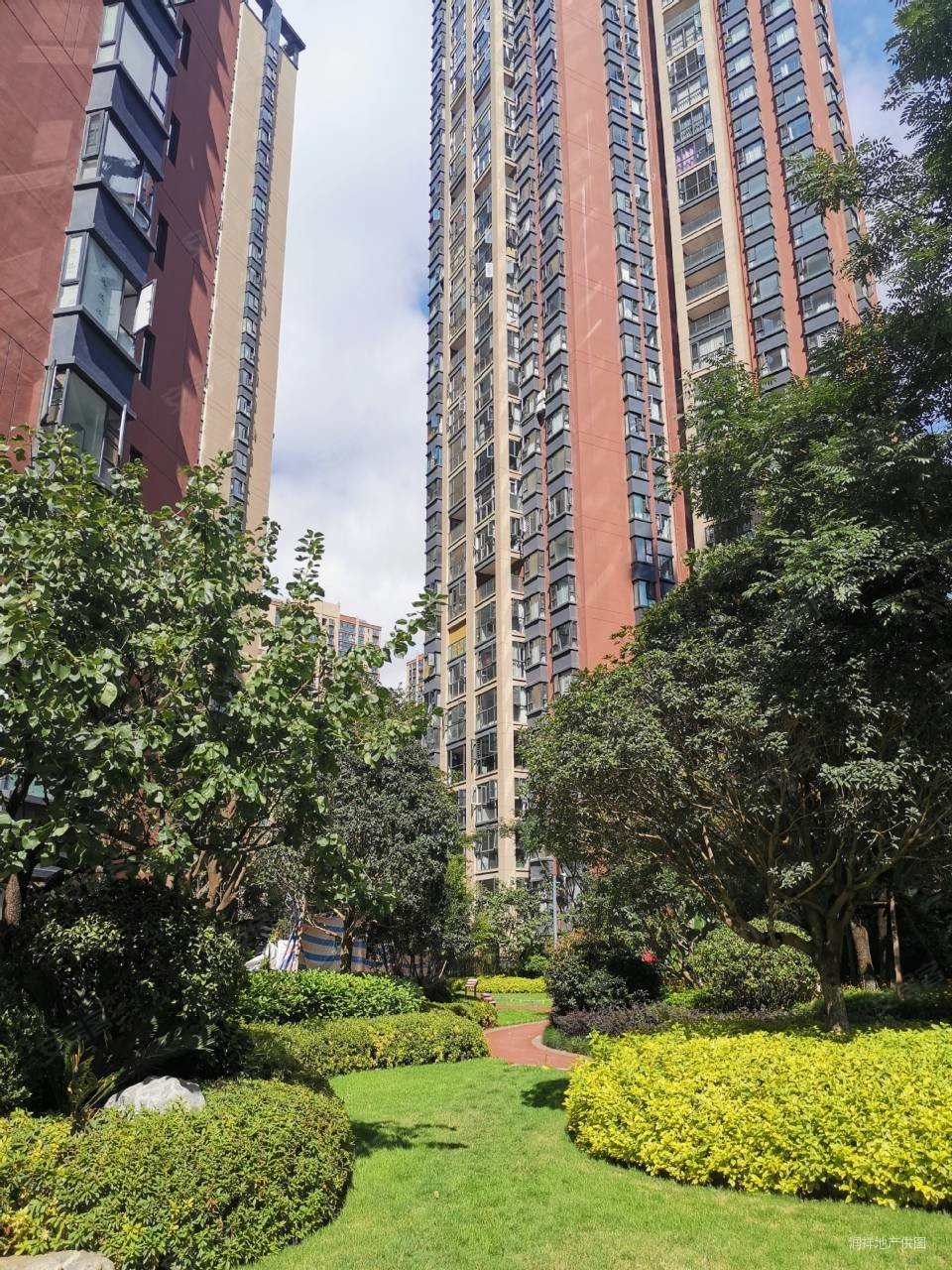 润城五福临高端物业大三房正对中庭水景视野开阔