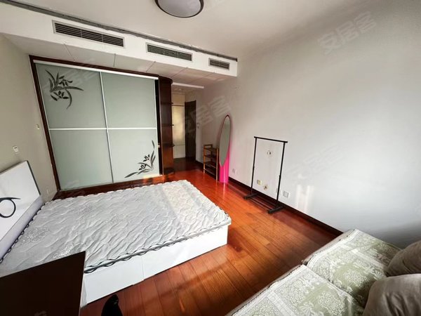 【多图】亚麦山城,麦岛租房,亚麦山城 电梯 青岛大学 保利中心 精装修