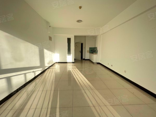 曹县北岸1292地铁一号线双桥 世通大厦旁 北岸1292 精装有电梯随时