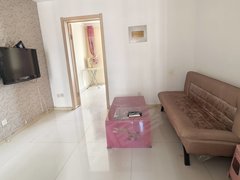 乳山银滩长江路小两居室 精装拎包，空调网络齐全，年租 可短租 房子干净整洁出租房源真实图片