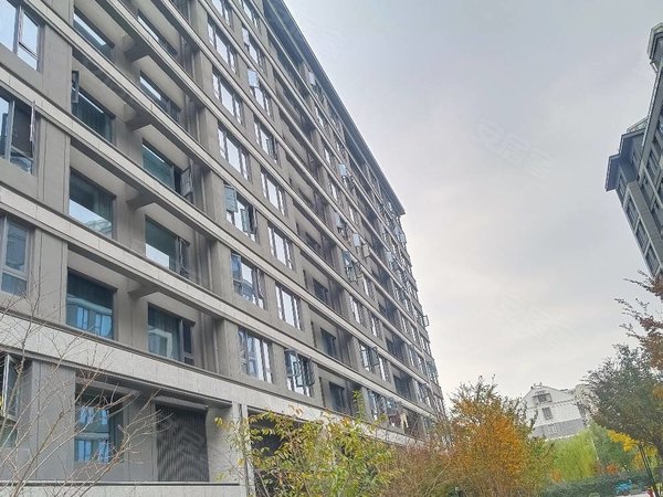 绍兴柯桥柯岩元垄中南华著出租华著小洋房三房两卫家电齐全,拎包入住