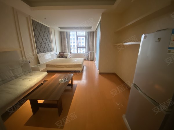 苏州常熟市区世茂75号公馆世茂75号公馆 1室1厅1卫 电梯房 精装修出租