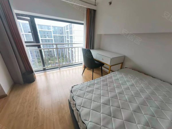 龙湖西溪天街,蒋村,浙大紫金港,拎包入住,可短租!