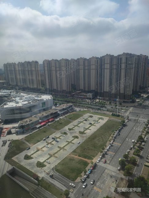 万科金域国际,端正三房,精装修,南昌十中,旭辉广场价格可谈