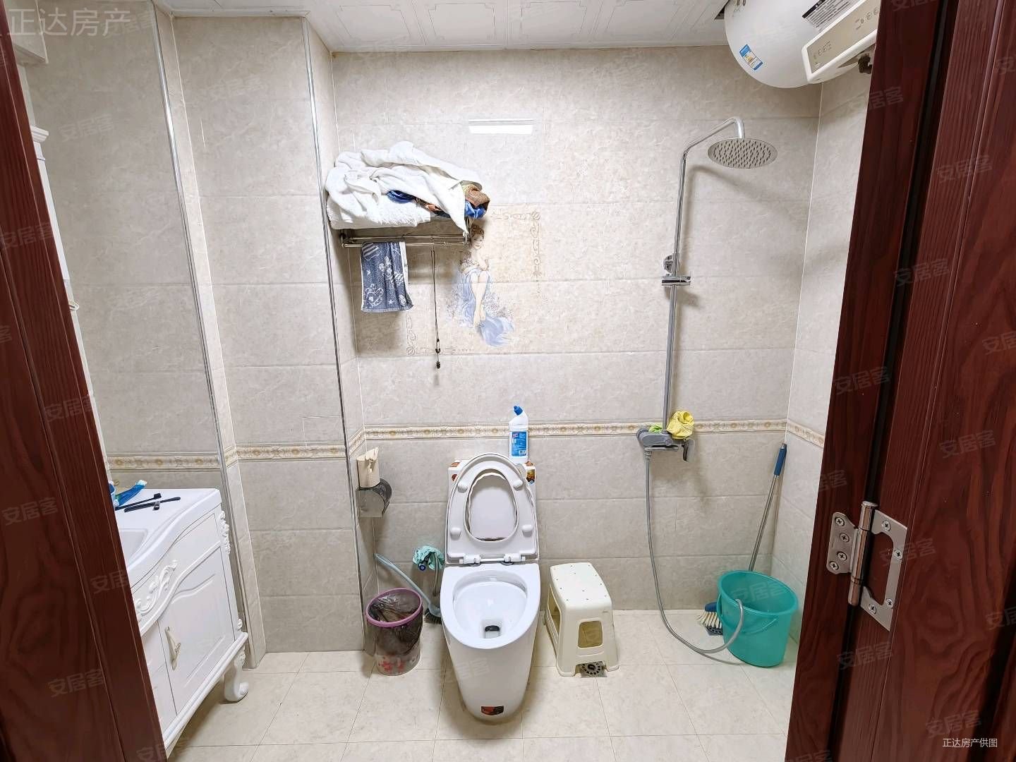 新华联首府(二期)3室2厅2卫145㎡南北188万