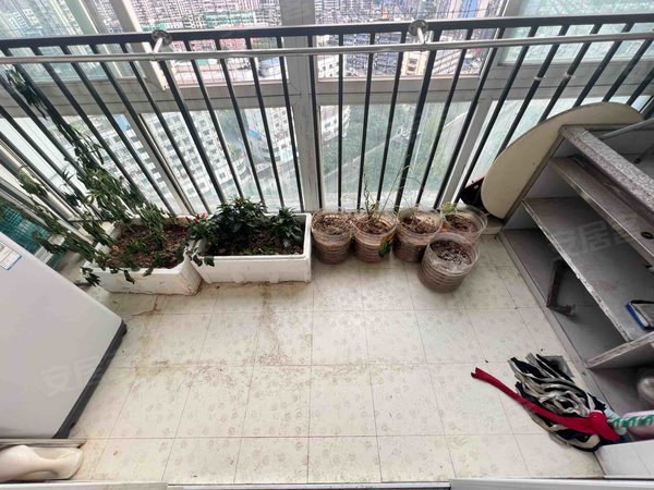 重庆九龙坡石桥铺华宇老街印象房源采光好,南北通透,业主诚意出出租