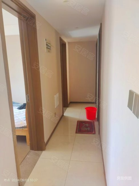 中欧国际城金茂悦(西三区a11) 次新小区 带电梯 朝南