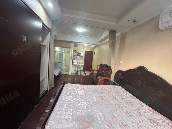 【多图】皇家丽晶,娄东租房,近万达五洋广场 电梯精装 公寓1房 民用