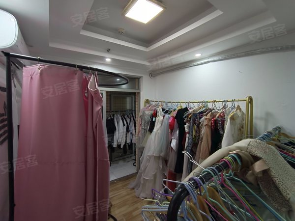 重庆江北观音桥红鼎国际名苑观音桥步行街大融城 红鼎国际a座155平6房