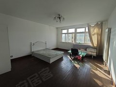 青岛黄岛薛家岛黄岛区单间出租!梧桐园停车免费,近薛家岛地铁,近家佳源出租房源真实图片